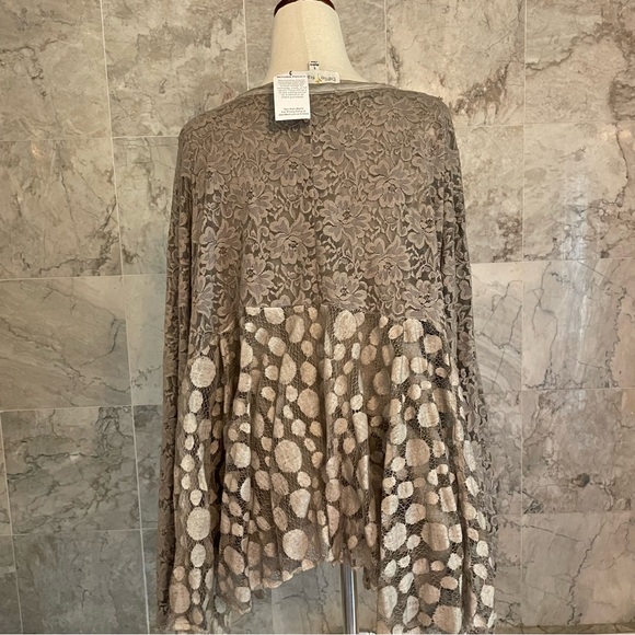 Belle France Lace Overlay Layered Top - Picture 7 of 9